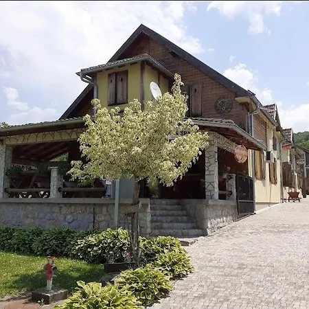 Bed & Breakfast Forest Camp