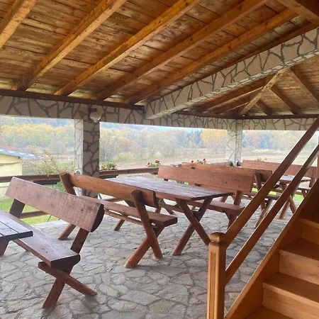 Forest Camp Bed & Breakfast Despotovac