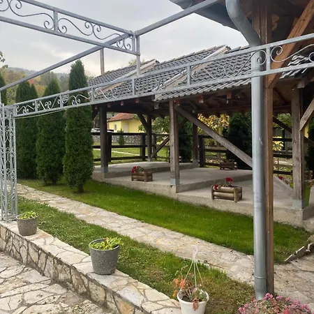 Bed & Breakfast Forest Camp